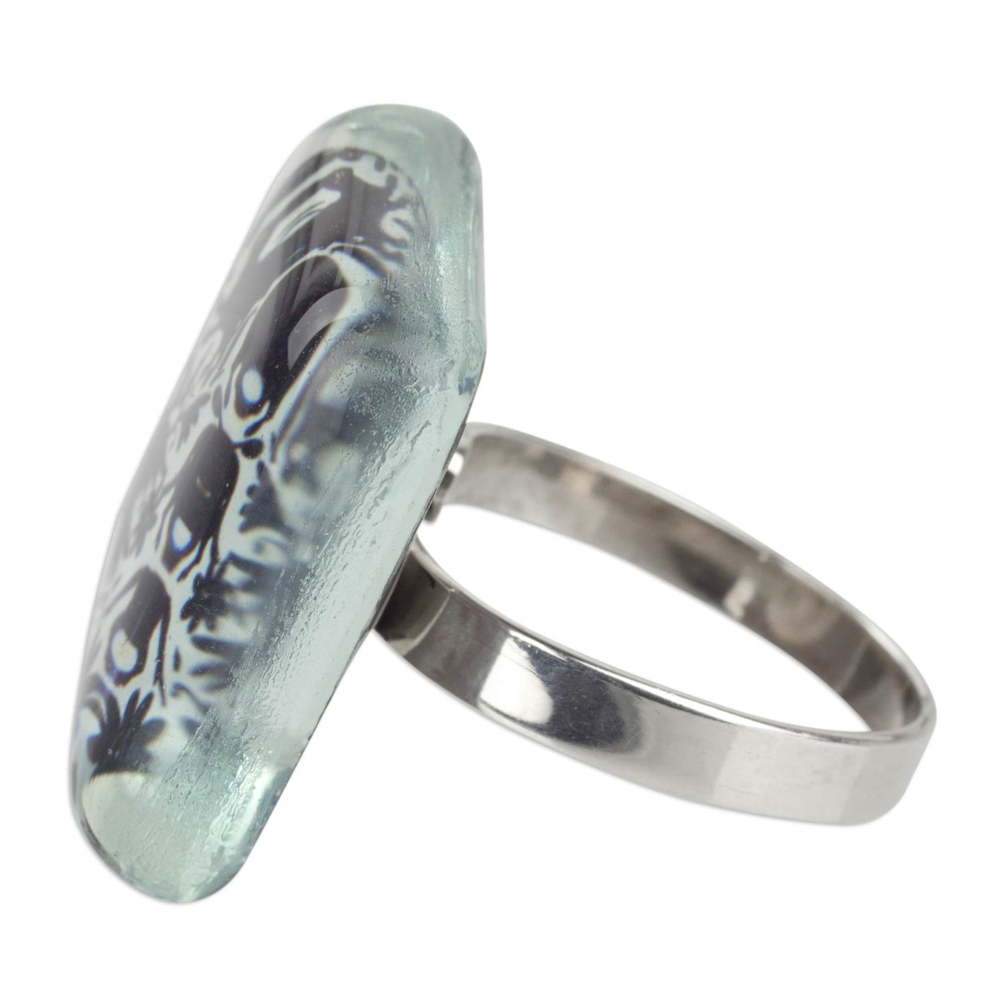 'Tenango Wonder' Black and White Hand Crafted Art Glass Silver Cocktail Ring